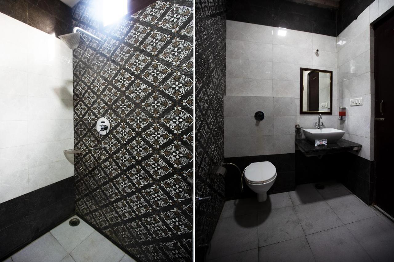 Oyo 44174 Hotel Mid Town Prime Harthala Kültér fotó